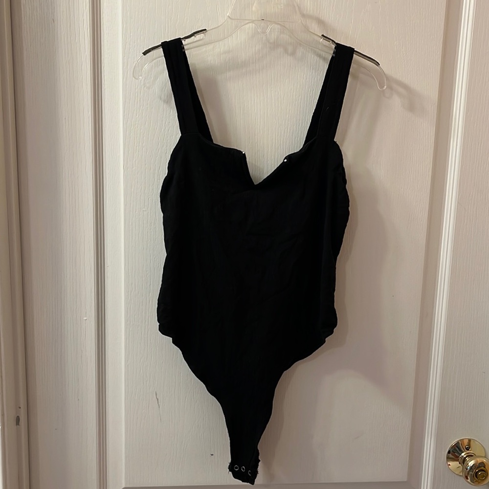 Free People Black linen v-neck body suit